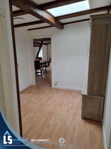 Flur Gro�z�gige m�blierte 3 Zimmerwohnung in der Innenstadt von Stendal