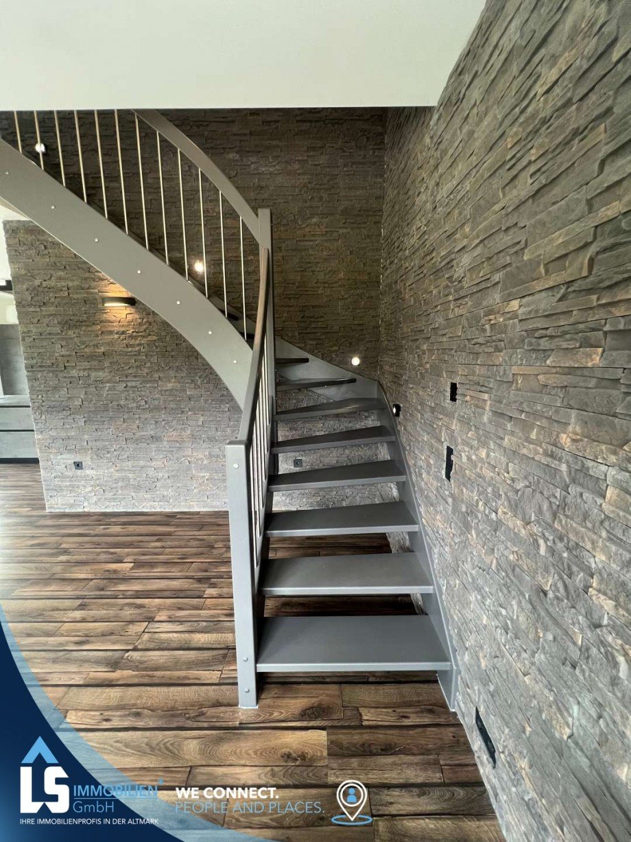 Treppe zum OG Einfamilienhaus Wahrenberg OT Aland