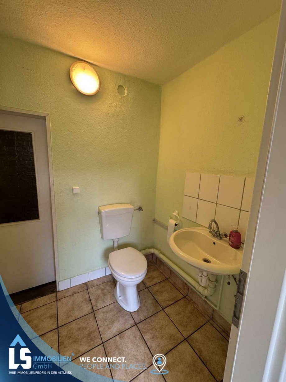 Gewerbeeinheit Mehrfamilienhaus Rog�tz