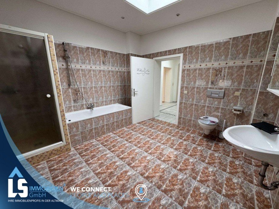 Badezimmer Dachgeschosswohnung Magdeburg