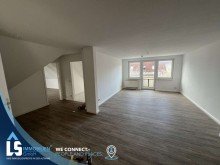 Eingangsbereich Frisch renovierte Dachgeschoss Wohnung