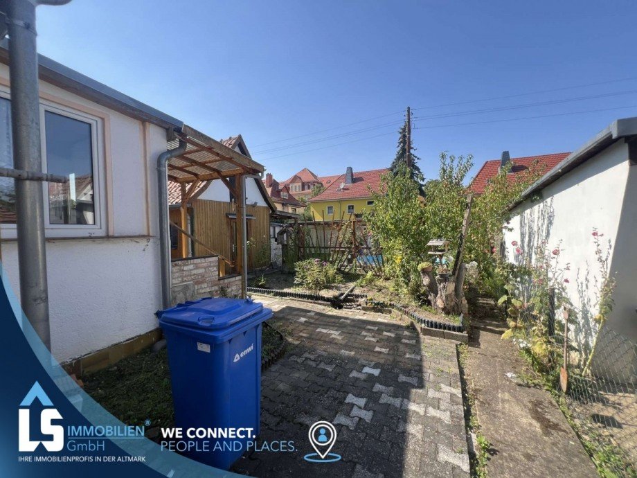 Blick in den Garten Doppelhaush�lfte Quedlinburg