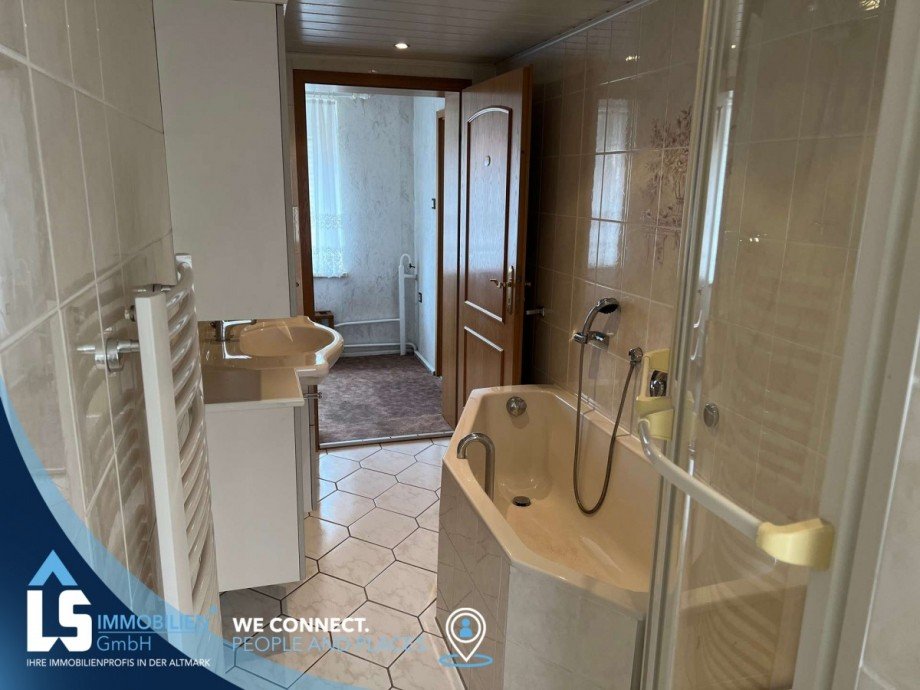 Badezimmer Einfamilienhaus Gro� Santersleben