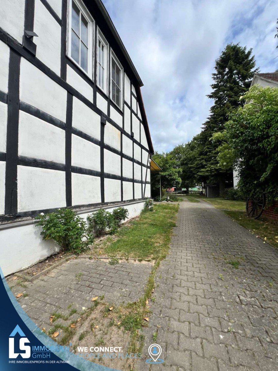 Auffahrt Haus Cobbel
