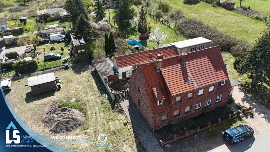 Haus mit Grundst�ck Doppelhaush�lfte Tangerm�nde